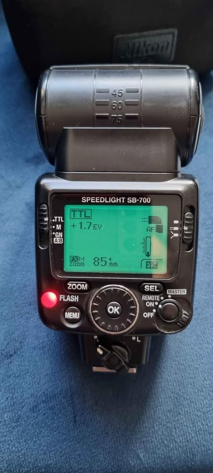 Flash Nikon Speedlight SB-700